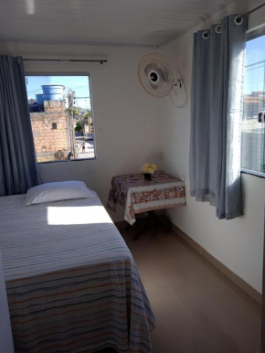 Casa com piscina e 3 quartos ampla e individual